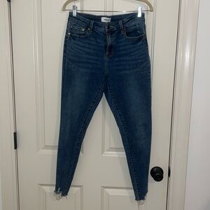 Pistola skinny jeans with raw hem at end.